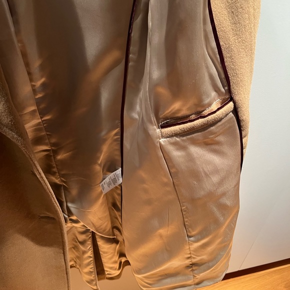 Calvin Klein camel wool/cashmere blend mid-length coat. Sz 6. Only worn twice. - Picture 7 of 9